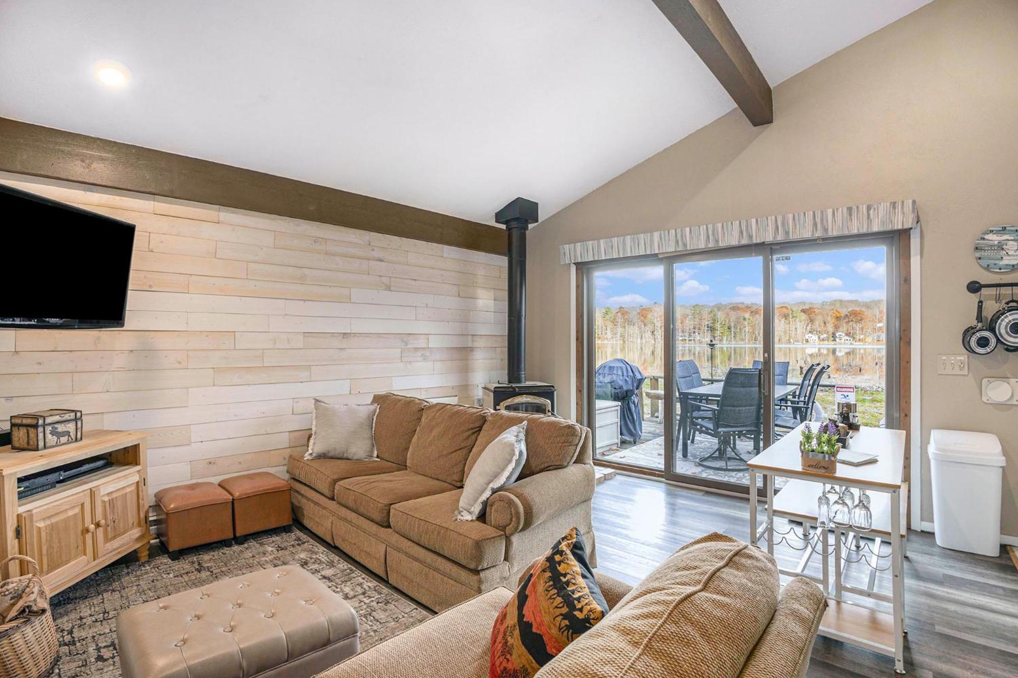 Quiet And Cozy Lakefront Home Near Mt Boyne Gaylord Exteriér fotografie